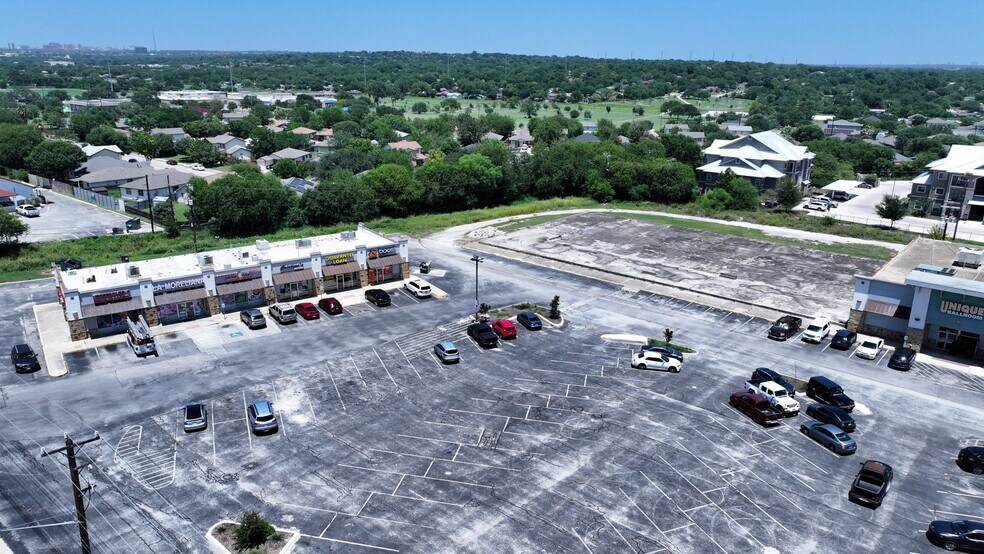More Photos Of 1324-1434 Callaghan Rd, San Antonio Storefront For Lease