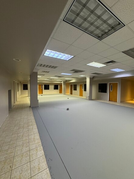 More Photos Of 8964 Oso Ave, Chatsworth Warehouse For Sale