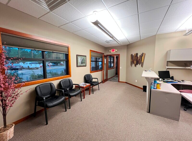 More Photos Of 13760 Bluestem Ct, Baxter Office For Sale