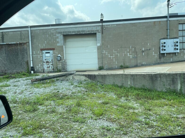 More Photos Of 2351 Mount Pleasant Rd, Mount Pleasant Warehouse For Lease