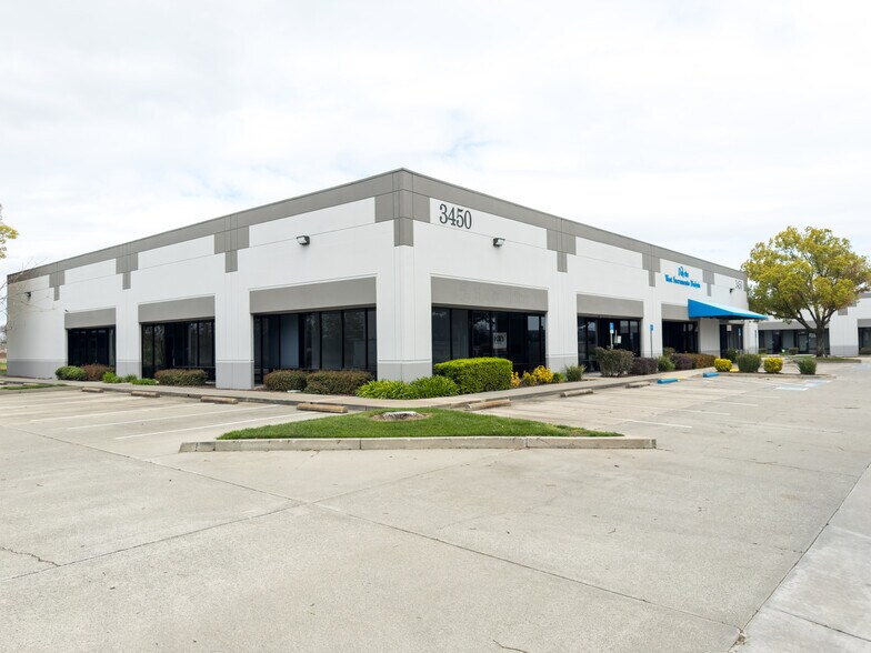 More Photos Of 3380 Industrial Blvd, West Sacramento Unknown For Lease