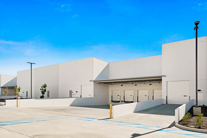 More Photos Of 3211 Mission Oaks Blvd, Camarillo Unknown For Lease