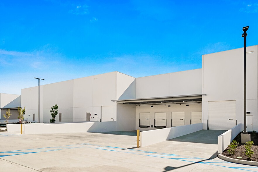 More Photos Of 3211 Mission Oaks Blvd, Camarillo Unknown For Lease