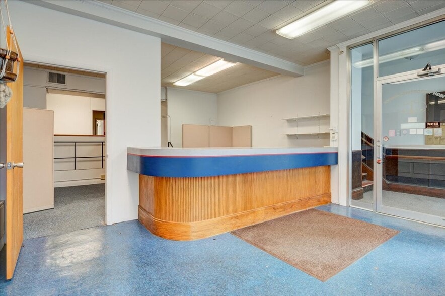 More Photos Of 100 W Antietam St, Hagerstown Office For Lease