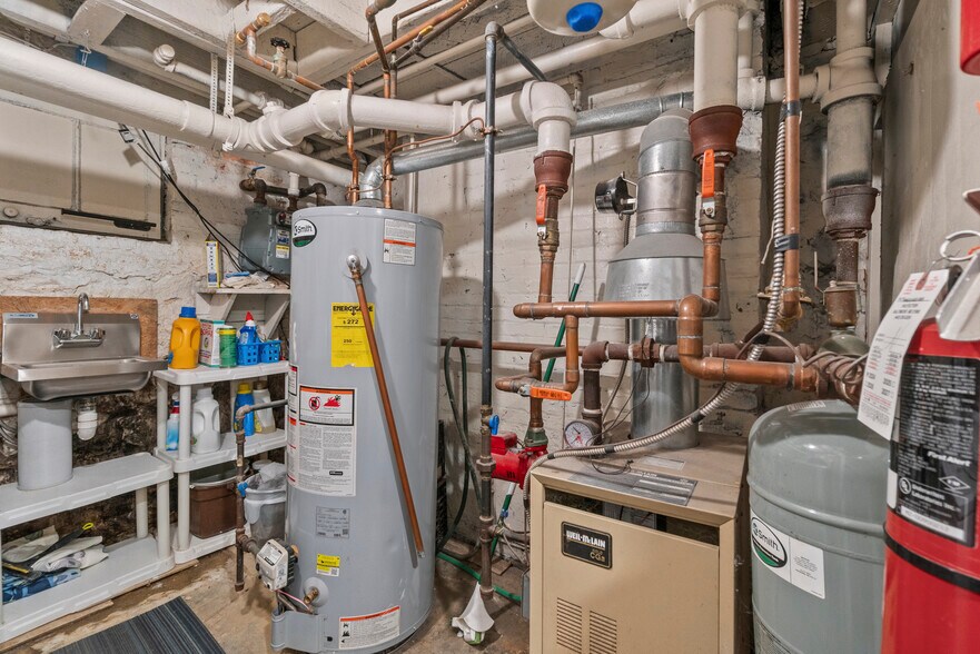 More Photos Of 3433 Guilford Ter, Baltimore Multifamily For Sale