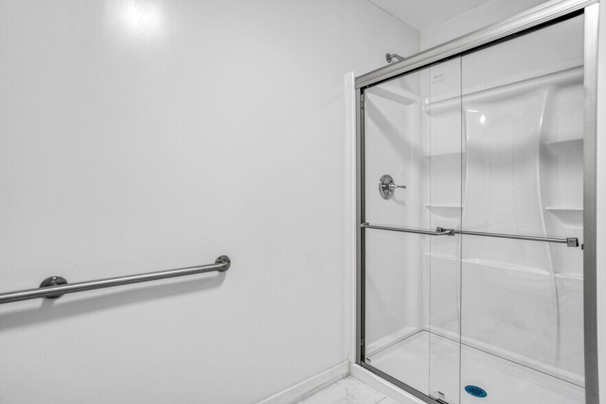 More Photos Of 177 Culver Blvd, Playa Del Rey Storefront For Lease