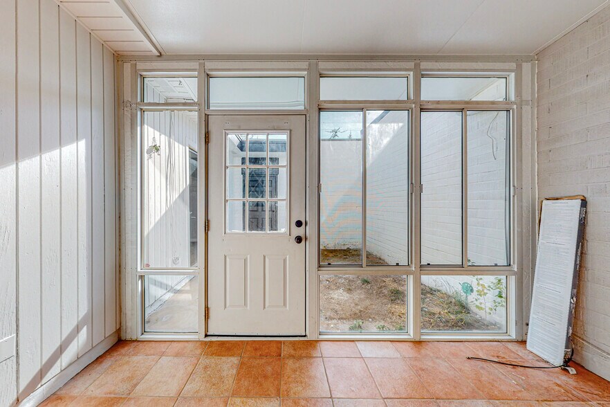 More Photos Of 1309 Virginia St NE, Albuquerque Apartments For Sale