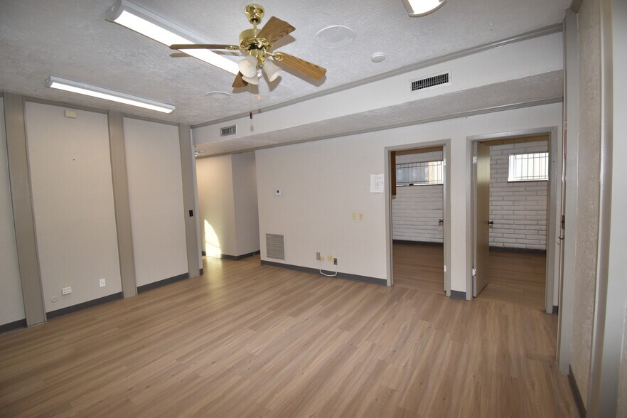 More Photos Of 3711 Admiral St, El Paso Office For Lease