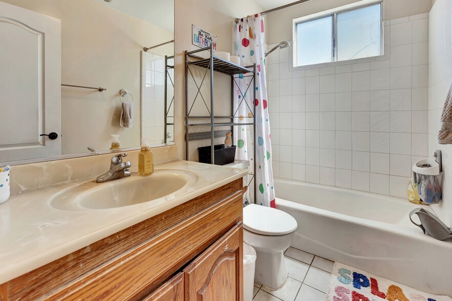 More Photos Of 12725 Barlin Ave, Downey Apartments For Sale