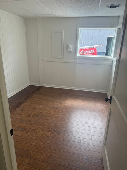 More Photos Of 2135 Utopia Ave, Nashville Warehouse For Lease