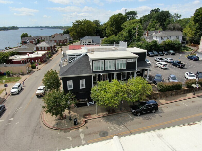 More Photos Of 100-106 State St, Newburgh Freestanding For Sale