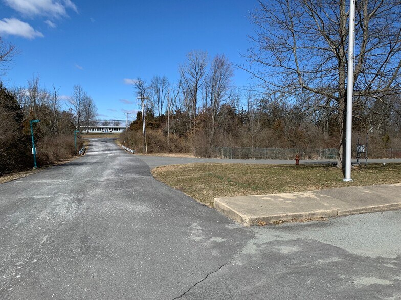 More Photos Of 1422 Route 179, Lambertville Warehouse For Lease