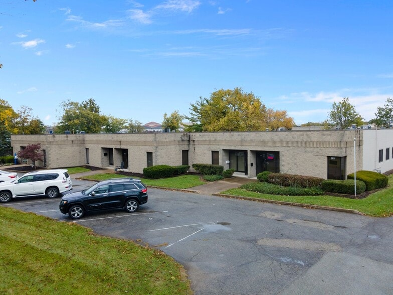 Primary Photo Of 439 Gradle Dr, Carmel Flex For Lease