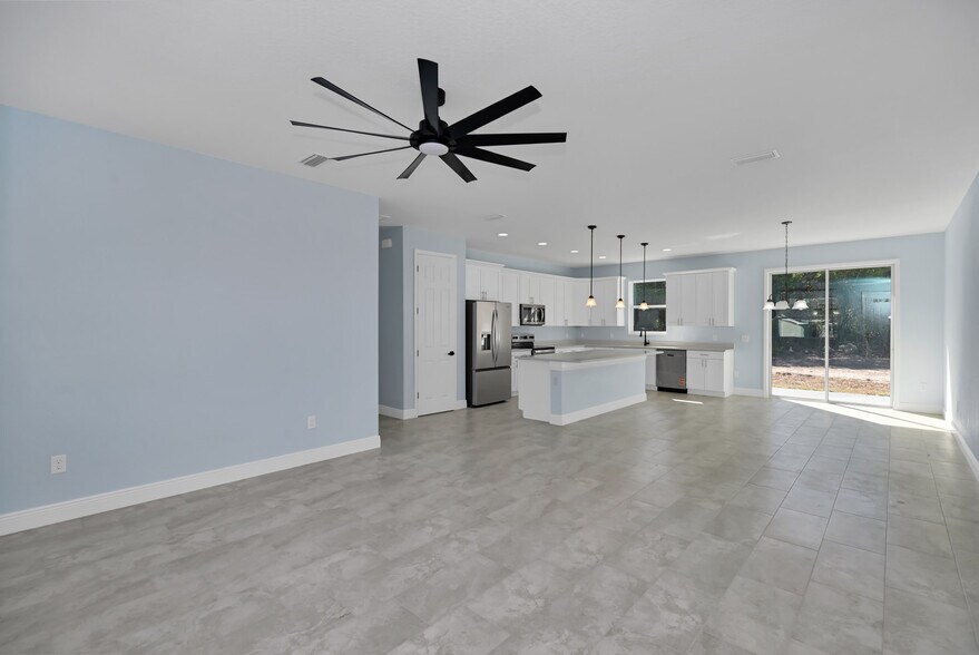 More Photos Of 7604 103rd Loop, Ocala Multifamily For Sale