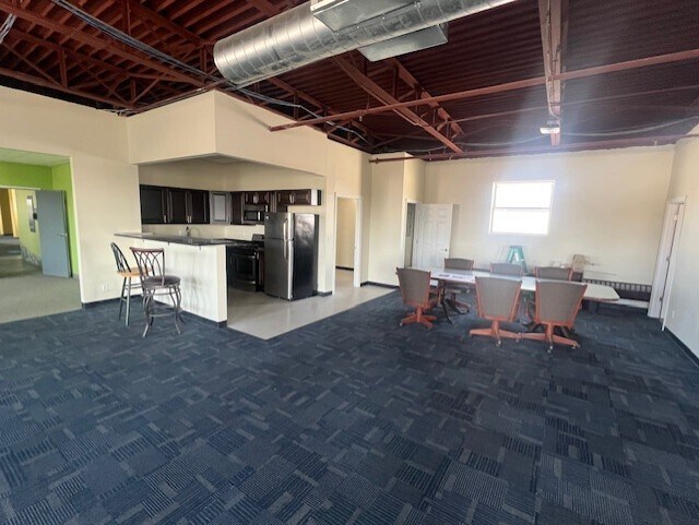 More Photos Of 18222 Lanken Ave, Cleveland Manufacturing For Lease