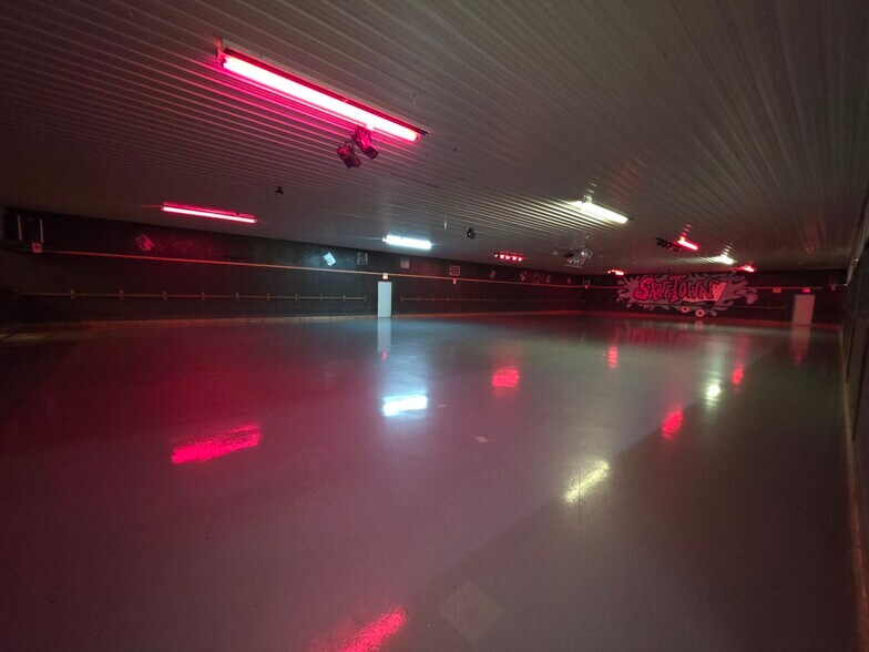 More Photos Of 3220 S Hwy 32, El Dorado Springs Skating Rink For Sale