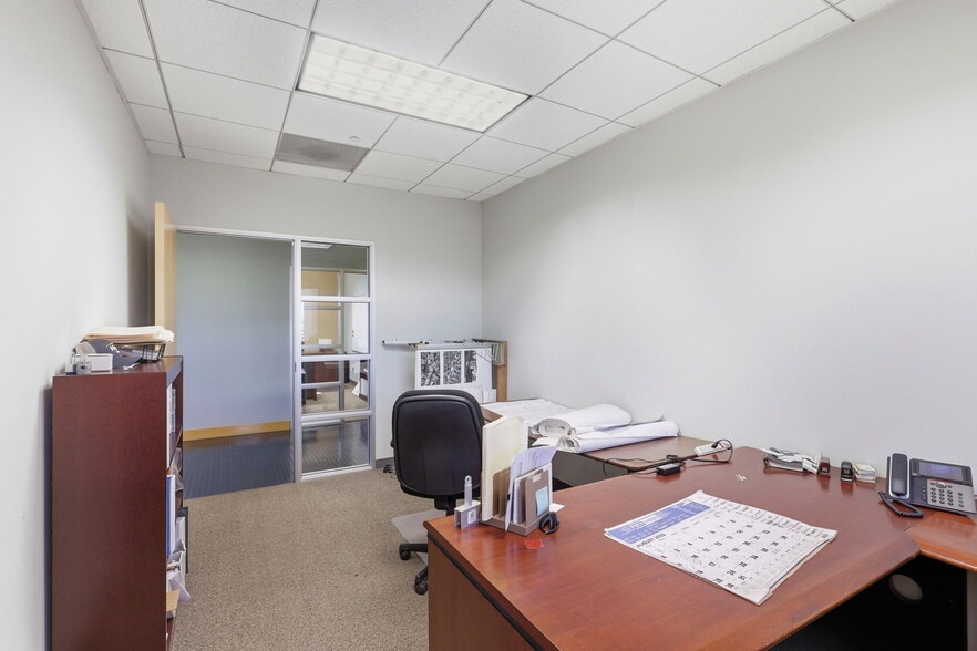 More Photos Of 225 Demeter St, Palo Alto Office Residential For Lease