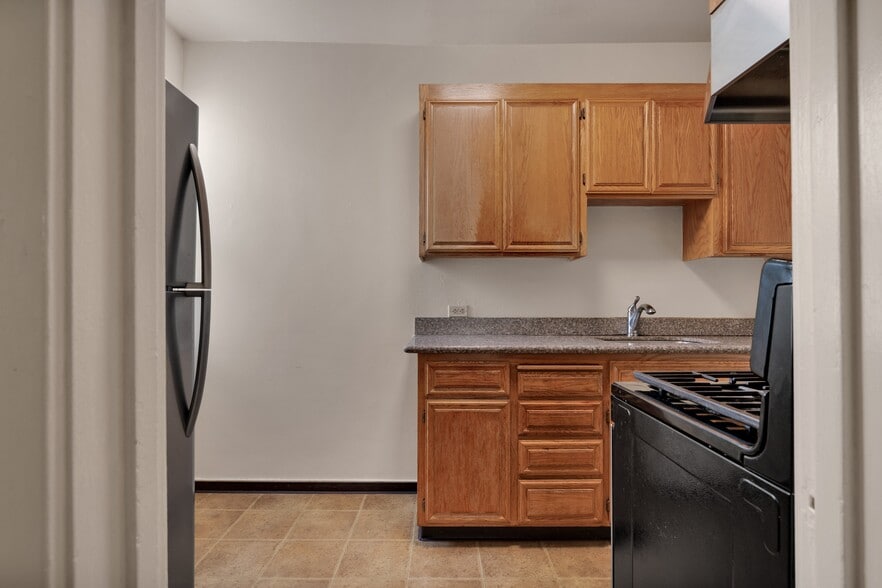 More Photos Of 1716-1732 University Ave, Berkeley Apartments For Lease