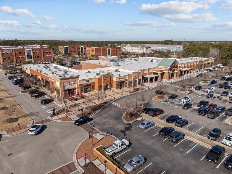 More Photos Of 6740 Rock Spring Rd, Wilmington Office For Sale