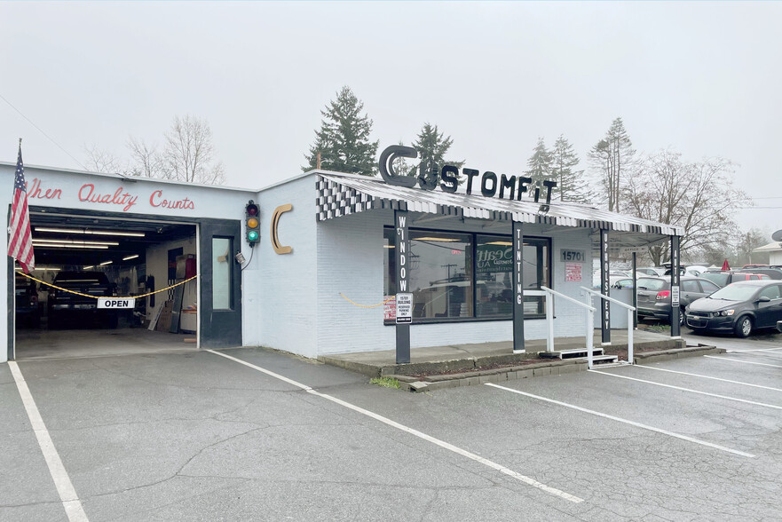 Primary Photo Of 15701 Highway 99, Lynnwood Showroom For Sale