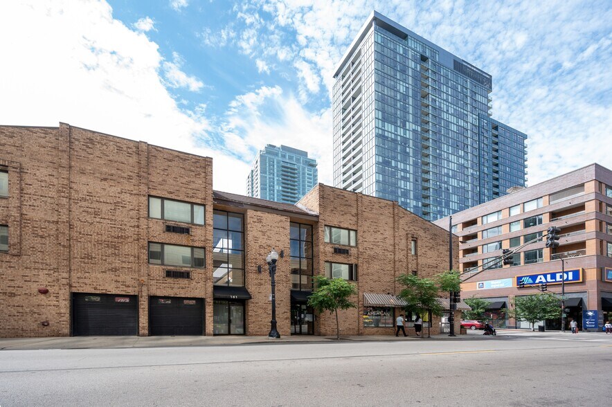 More Photos Of 1143-1155 N Wells St, Chicago Apartments For Lease