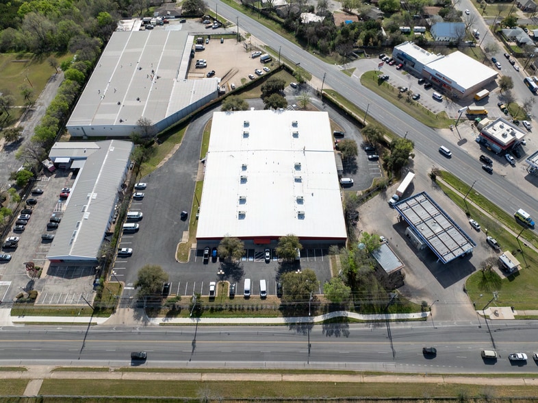 More Photos Of 4405 Springdale Rd, Austin Light Manufacturing For Sale