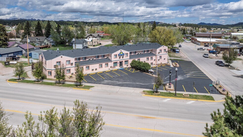 More Photos Of 519 Crook St, Custer Hotel For Sale