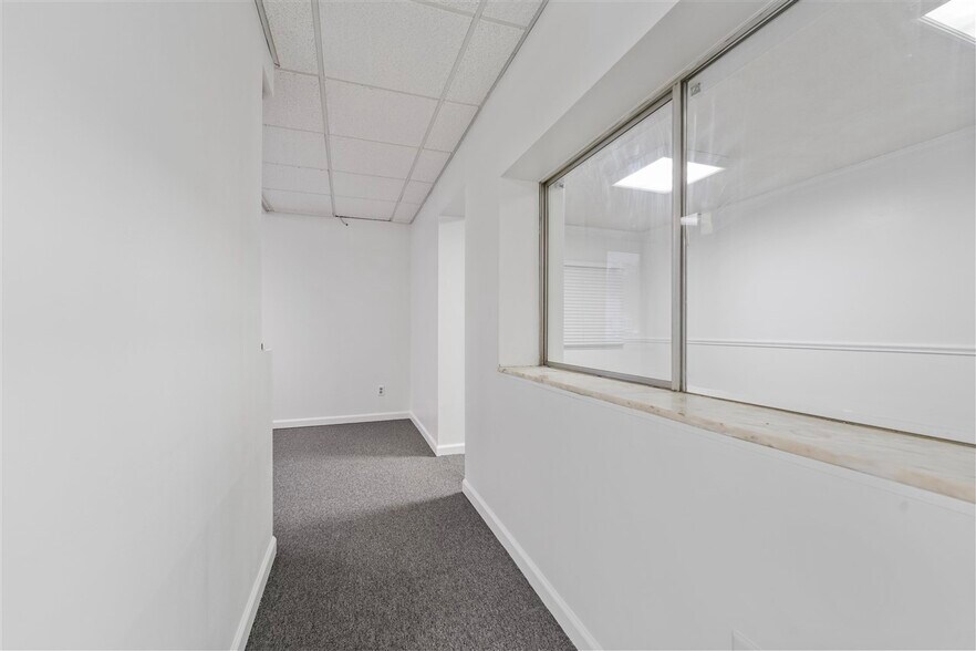 More Photos Of 616 NW 1st St, Richmond Industrial For Sale