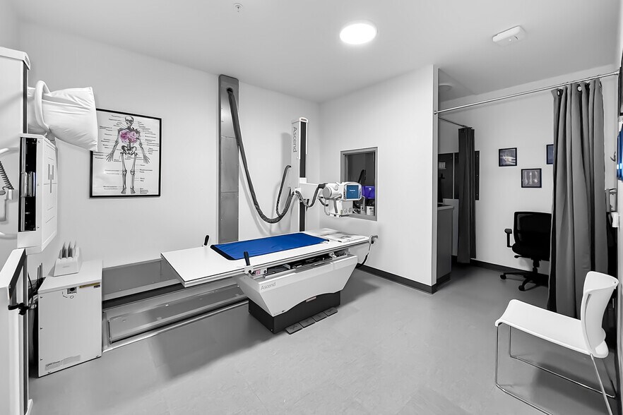 More Photos Of 4326 Hickman Rd, Des Moines Apartments For Sale