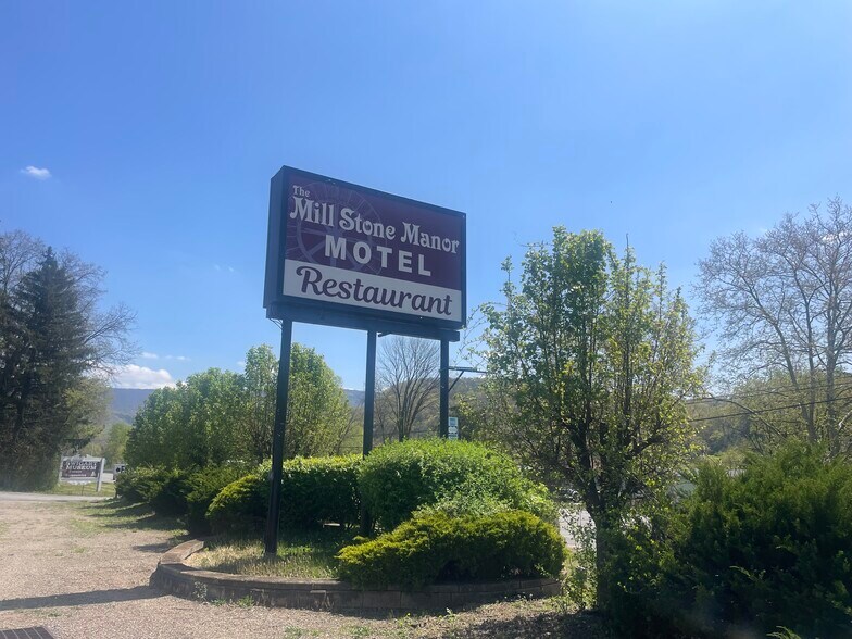 More Photos Of 11979 William Penn Hwy, Huntingdon Hotel For Sale