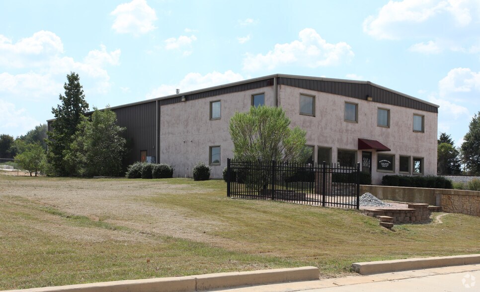 More Photos Of 1950 Highway 42 S, McDonough Flex For Sale