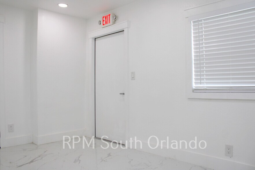 More Photos Of 1245 N Pine Hills Rd, Orlando Office Residential For Lease