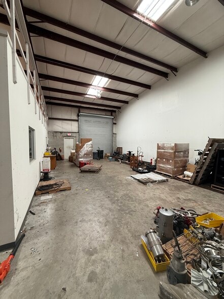 More Photos Of 2711 Airport Rd, Plant City Industrial For Sale