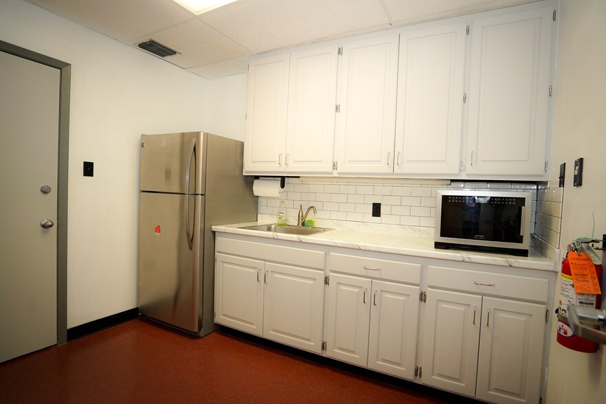 More Photos Of 3015 San Pedro Ave, San Antonio Loft Creative Space For Lease