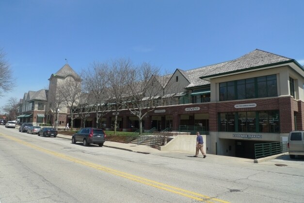 More Photos Of 225 E Deerpath, Lake Forest Unknown For Lease