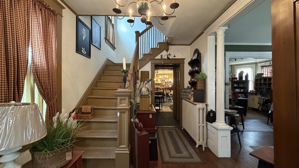 More Photos Of 803 S Main St, Saint Charles Storefront Retail Residential For Sale