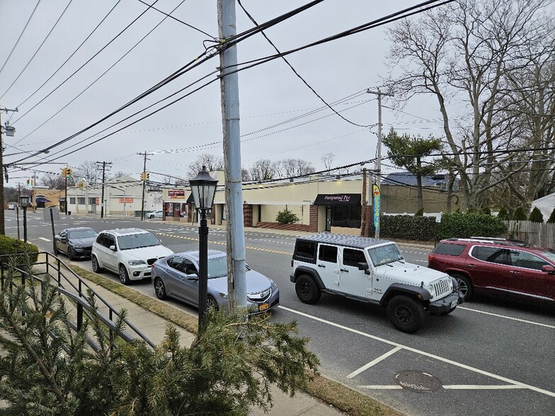 More Photos Of 1358-1360 Willis Ave, Albertson Freestanding For Sale