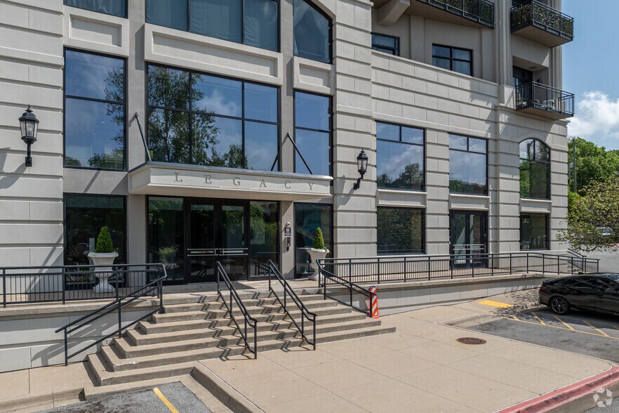 More Photos Of 401 W Watson St, Fayetteville Apartments For Lease