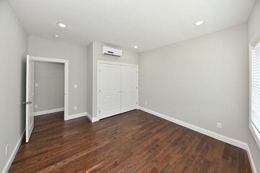 More Photos Of 59 Lincoln Ave, Fair Lawn Office Residential For Sale