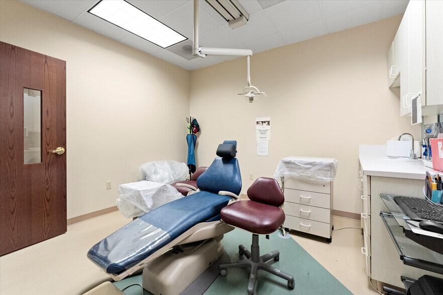 More Photos Of 1146 N New Hope Rd, Gastonia Medical For Sale