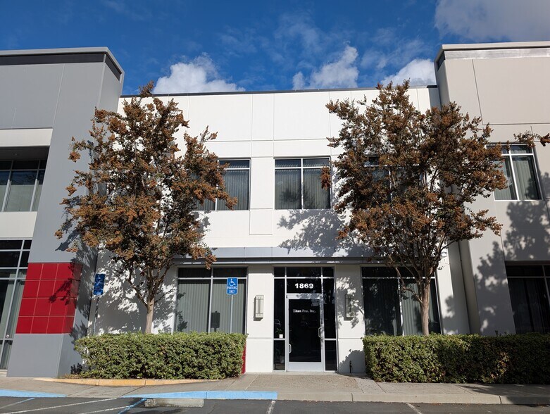 More Photos Of 1863-1885 Concourse Dr, San Jose Light Manufacturing For Sale