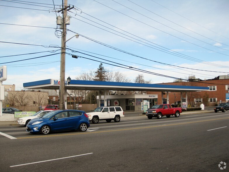 Primary Photo Of 840 Elmont Rd, Elmont General Retail For Lease