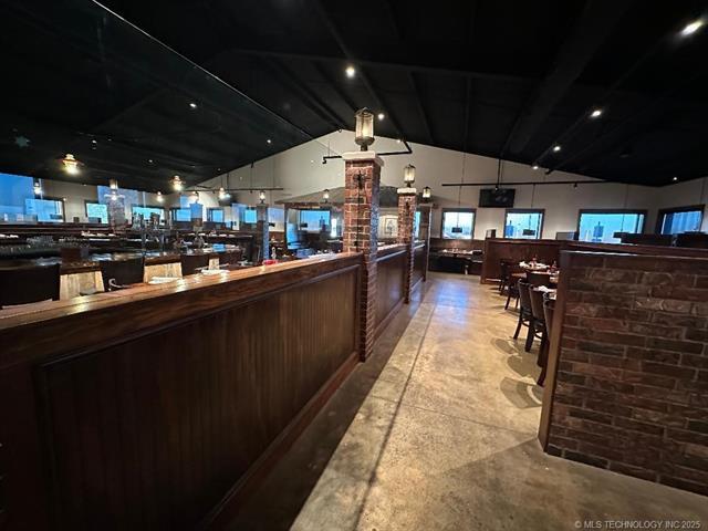 More Photos Of 207 Commerce Dr, Wewoka Restaurant For Sale