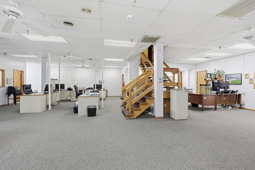 More Photos Of 117 E 4th St, Joplin Office For Sale