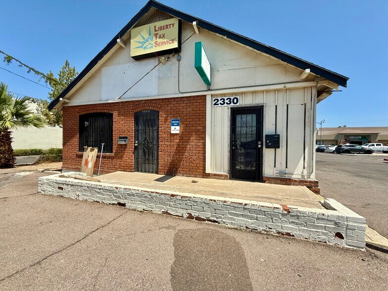 More Photos Of 2330 E McDowell Rd, Phoenix Storefront Retail Office For Lease