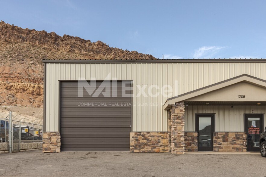 More Photos Of 1385 E Hillcrest Dr, Washington Industrial For Lease