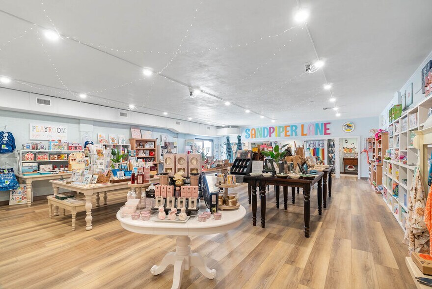 More Photos Of 1700 Highway 35 N, Rockport Storefront Retail Office For Sale