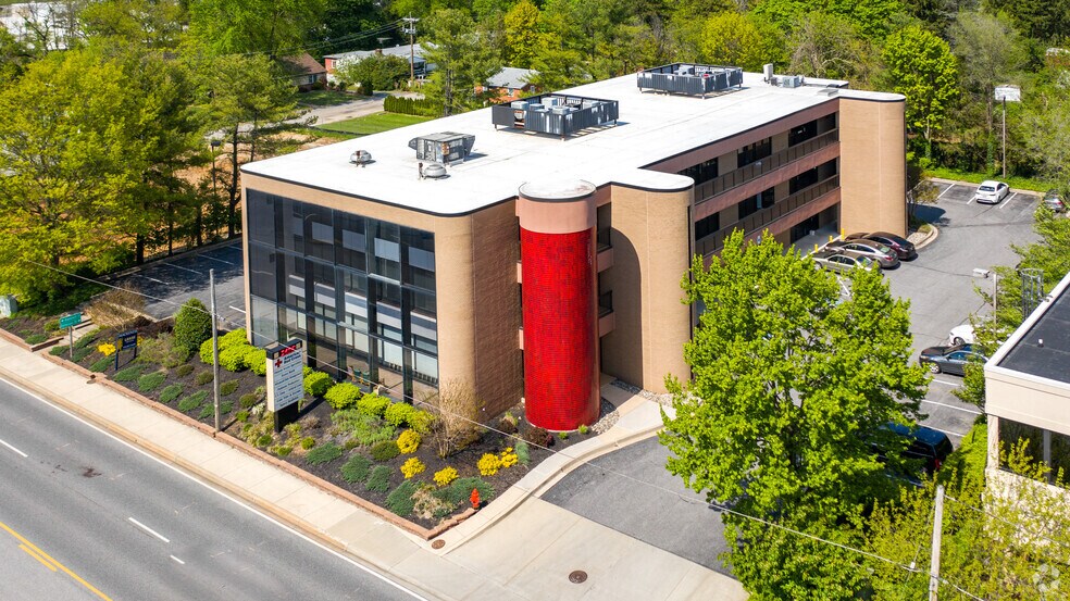 More Photos Of 2405 York Rd, Timonium Medical For Lease