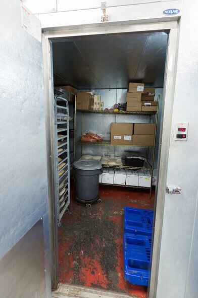 More Photos Of 1140 Kermit St, Plainview Restaurant For Sale