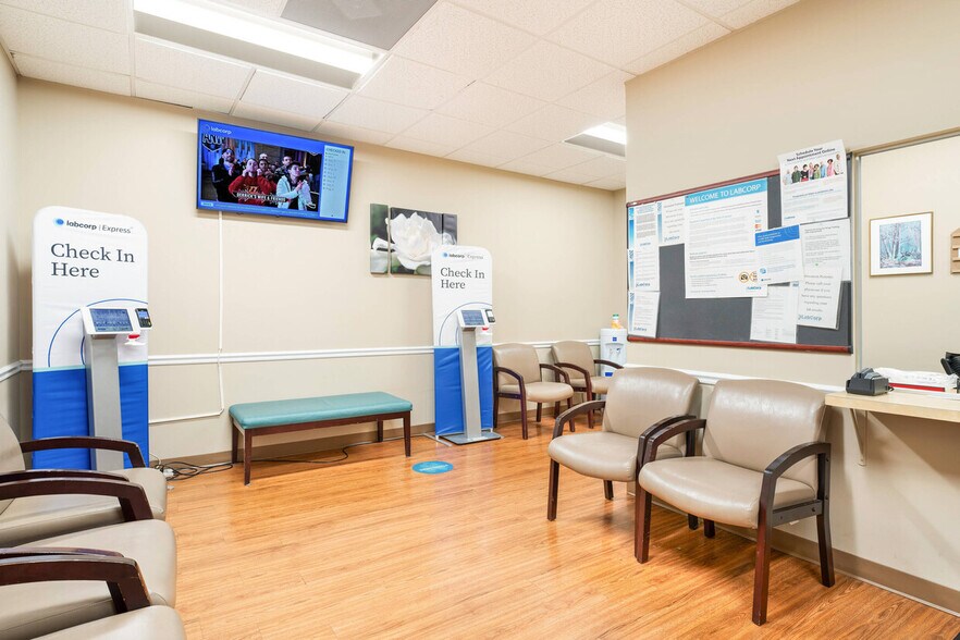 More Photos Of 600 Peter Jefferson Pky, Charlottesville Medical For Sale